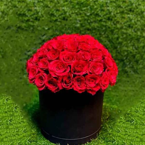 Elegant Roses Hat Bouquet Gift Online in Pakistan