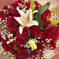 Grand Bouquet Red Roses Gift for Her Online in Pakistan