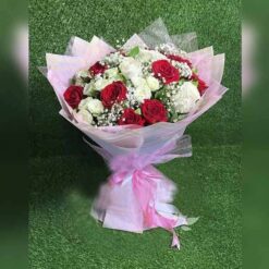 Modern Red White Roses Bouquet Gifts Online in Pakistan