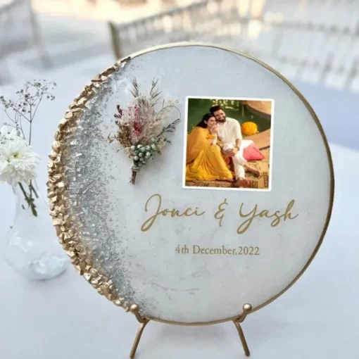 Beauty of Resin Frame Online Gifts in Pakistan